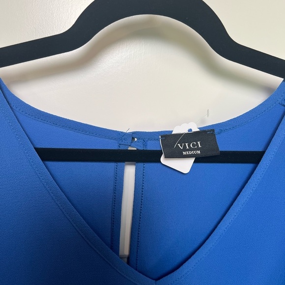 Vici Blue Spring Scene Pocketed Tie Romper (Med) - Picture 6 of 6